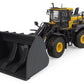 Universal Hobbies 8171 1:50 Komatsu WA475-10 Wheel Loader with High Dump Bucket