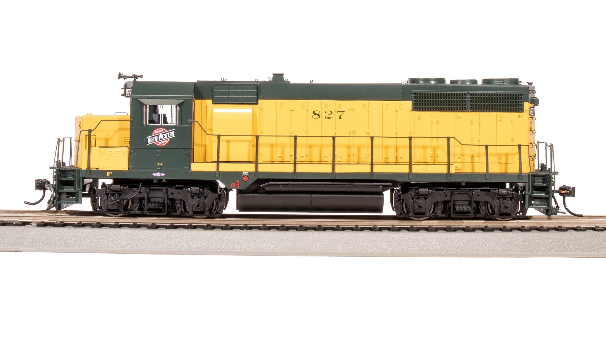 Broadway Limited 8891 HO CNW EMD GP-35 Diesel Locomotive Sound/DC/DCC #833