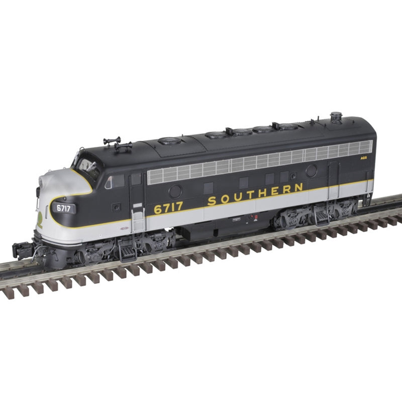 Atlas 30138100 O Southern Railroad 3-Rail Unpowered F-7A Diesel Locomotive #6717