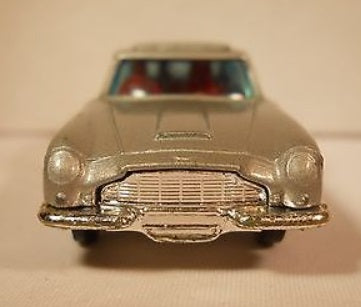 Corgi 40 1:36 Gray James Bonf 007 Aston Martin W/2-Small Red Figures