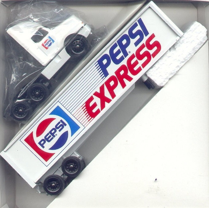 Winross 101-1 1:64 Pepsi Express International 8300 Box Truck