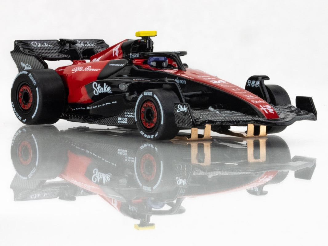 AFX 22084 HO Mega G+ 2023 Alfa Romeo F1 FY-24 Slot Car