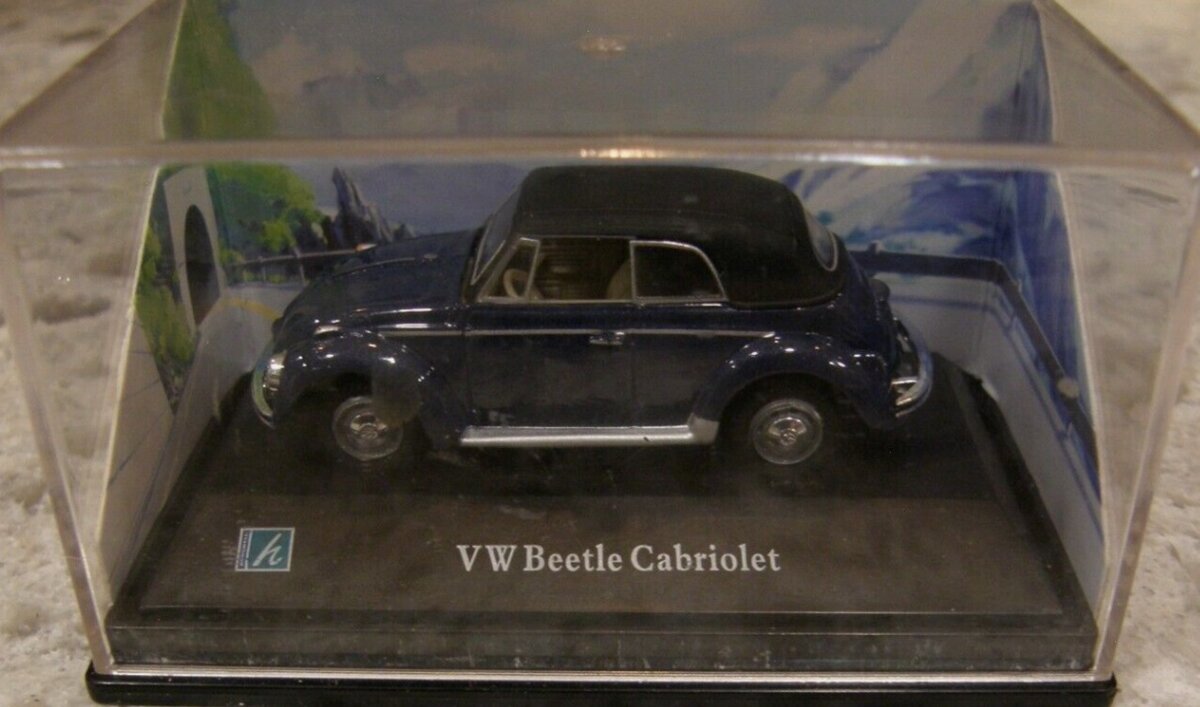 Hongwell 17103 Navy Blue VW Beetle Cabriolet Die Cast & Plastic Parts