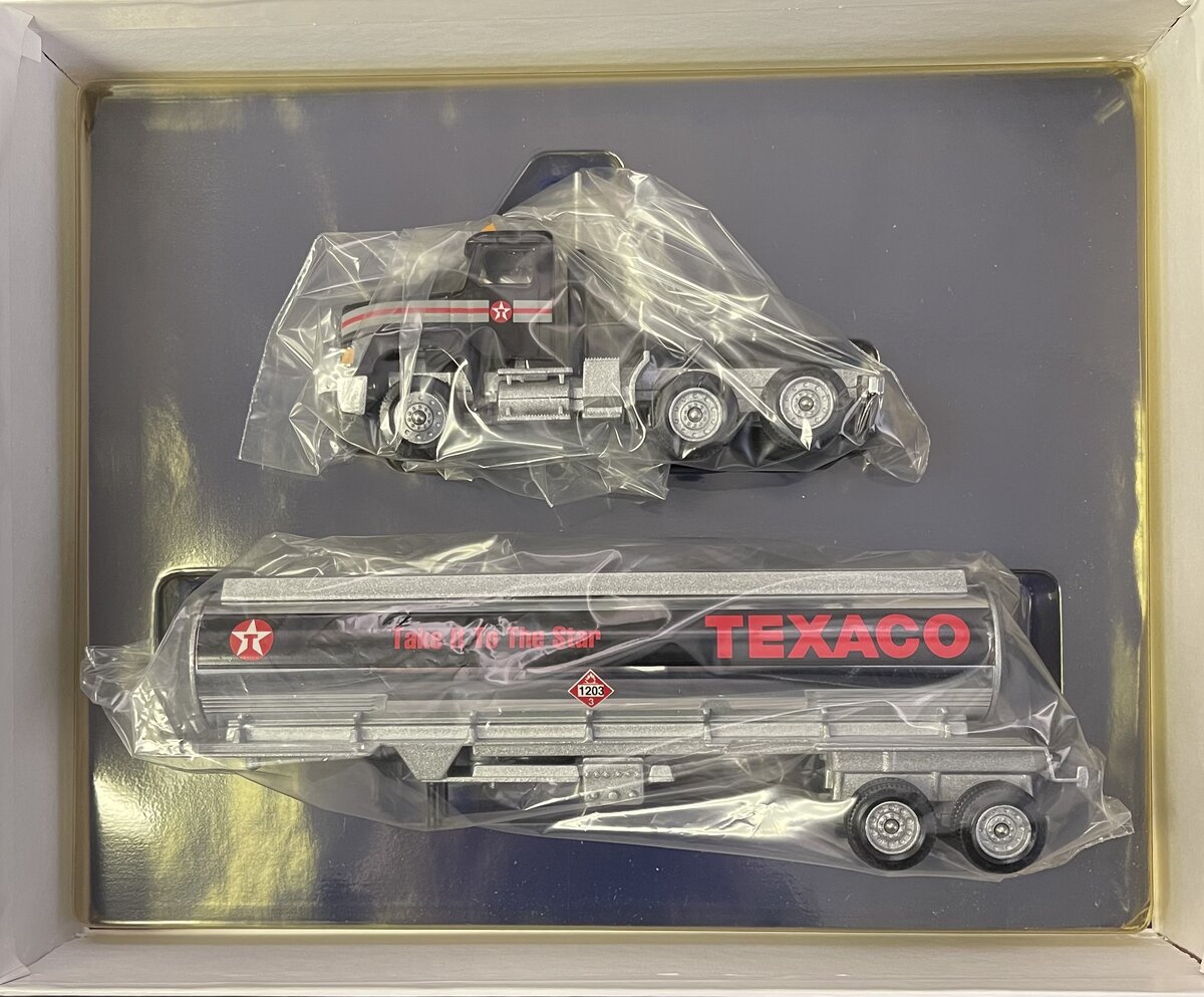 Winross 155-1 1:64 Diecast "Freightliner Texaco" Tractor Trailer