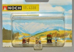Noch 4338 Z Scale Farmers Doing Chores w/a Wishing Well (Set of 5)