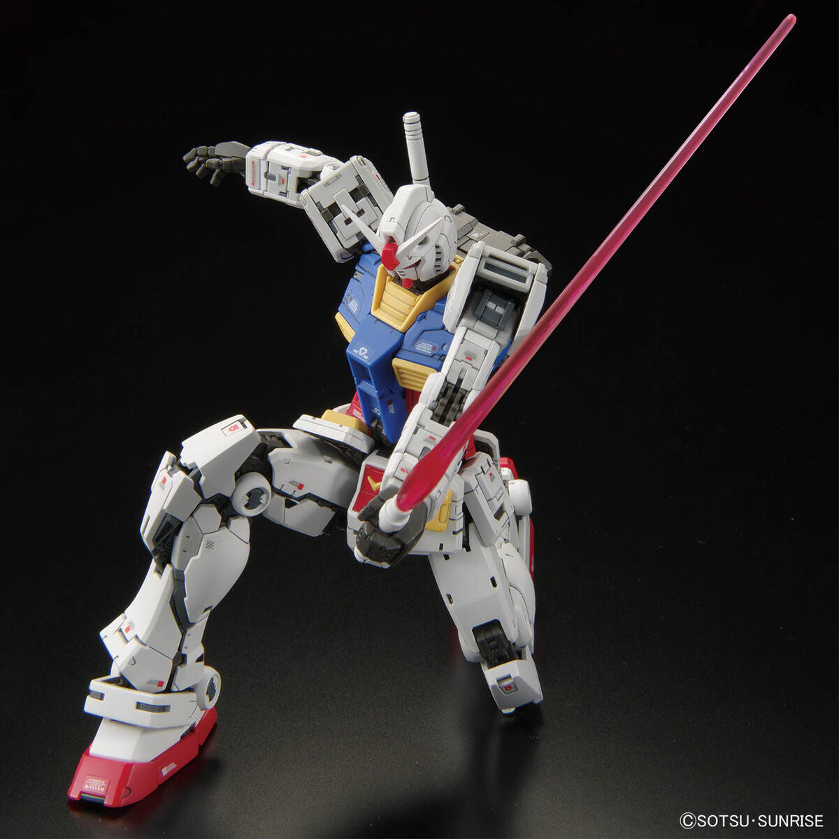 Bandai 2700762 1:144 RG RX-78-2 Gundam Ver.2.0 Plastic Model Kit