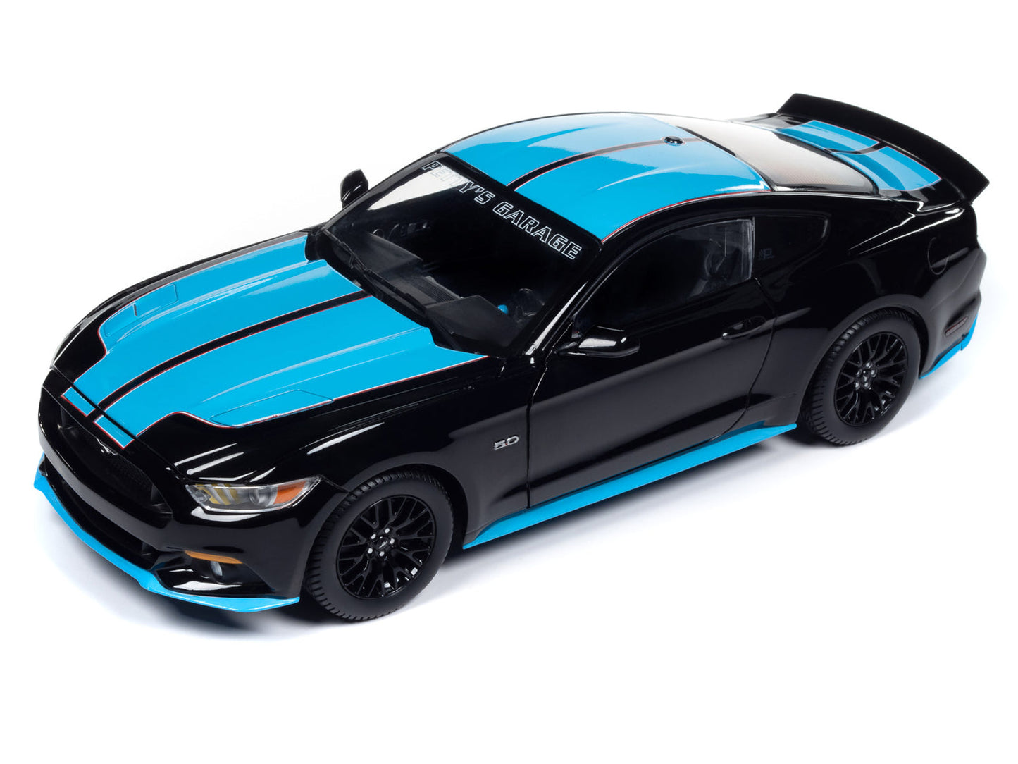 Auto World 321 1:18 Petty's Garage 2016 Ford Mustang Sports Car Diecast Model