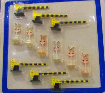 Bachmann 7004/125 N Scale Pre-Assembled Crossing Signals & Gates (Pack of 12)