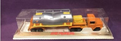 Majorette 379 1:87 Die-Cast Semi Powder Transporter
