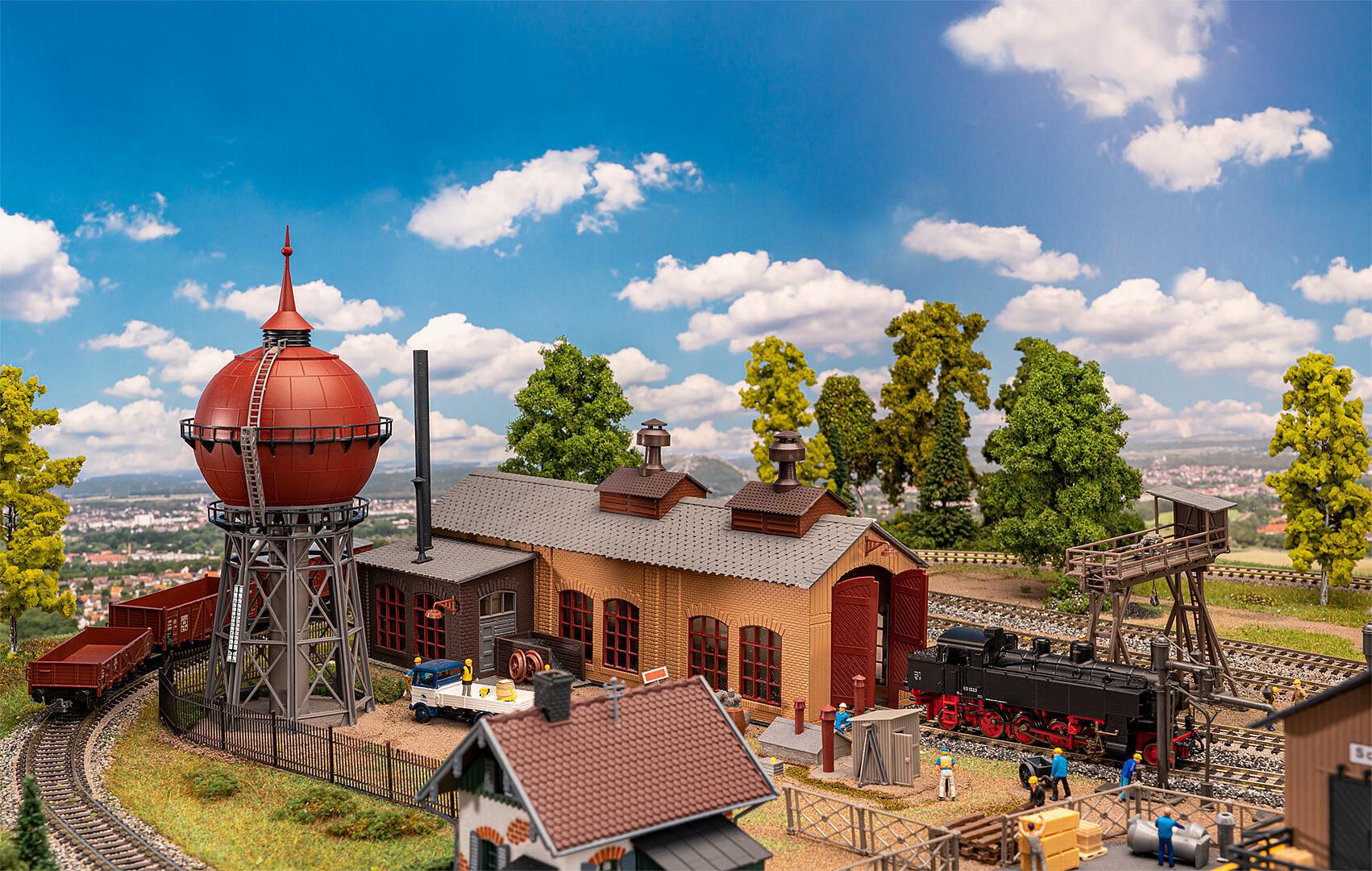 Faller 190140 HO Small Railway Maintenance Building Kit (Set of 4)