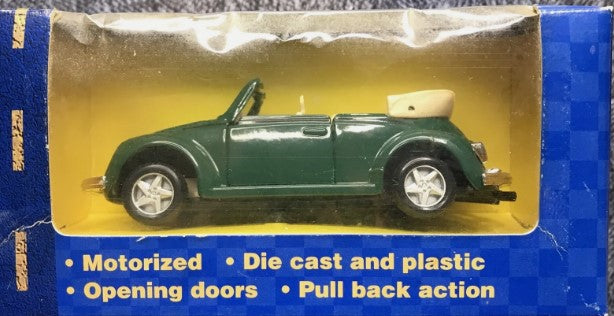 Maisto 21094 1:43 Die-Cast Dark Green Volkswagen Beetle Convertible w/Tan Detail