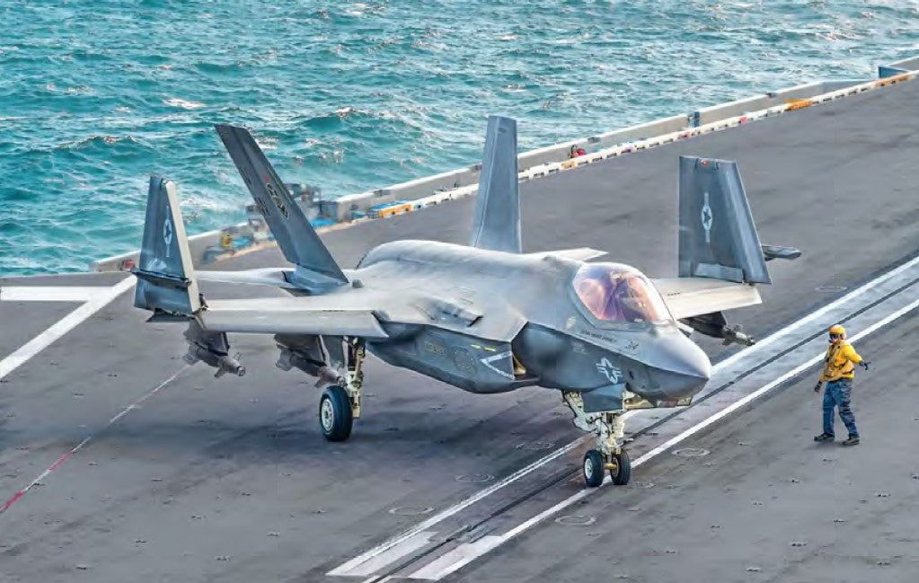 Italeri 1469 1:72 F-35C Lightning II Catobar Version Aircraft Plastic Model Kit