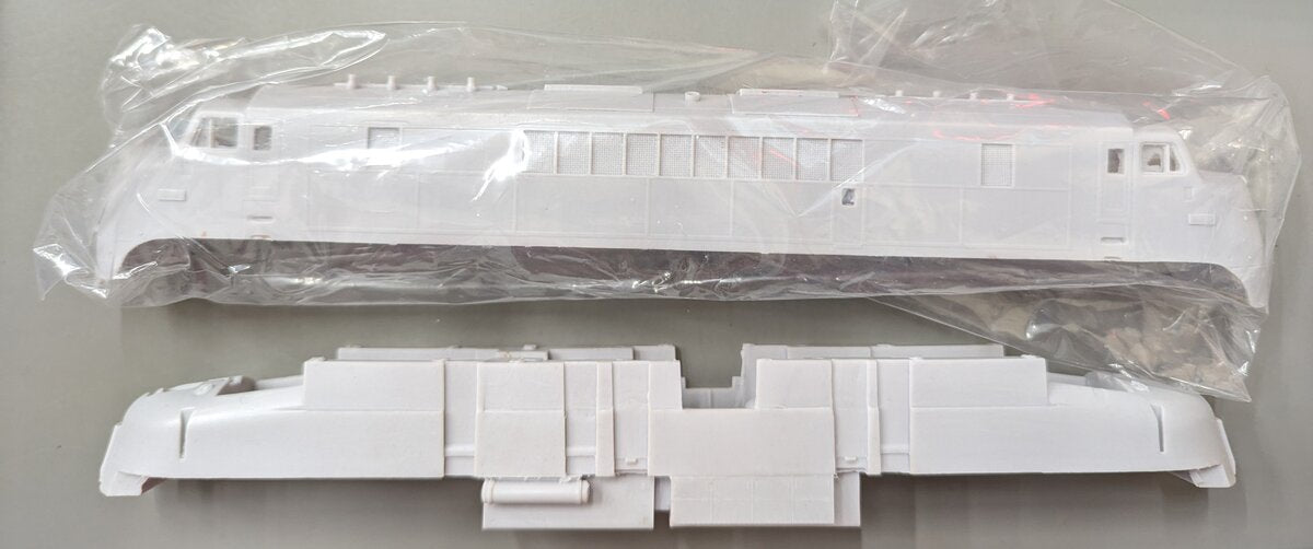 CMR Products HO Scale Undecorated Gray Plastic Diesel Engine Shell Kit