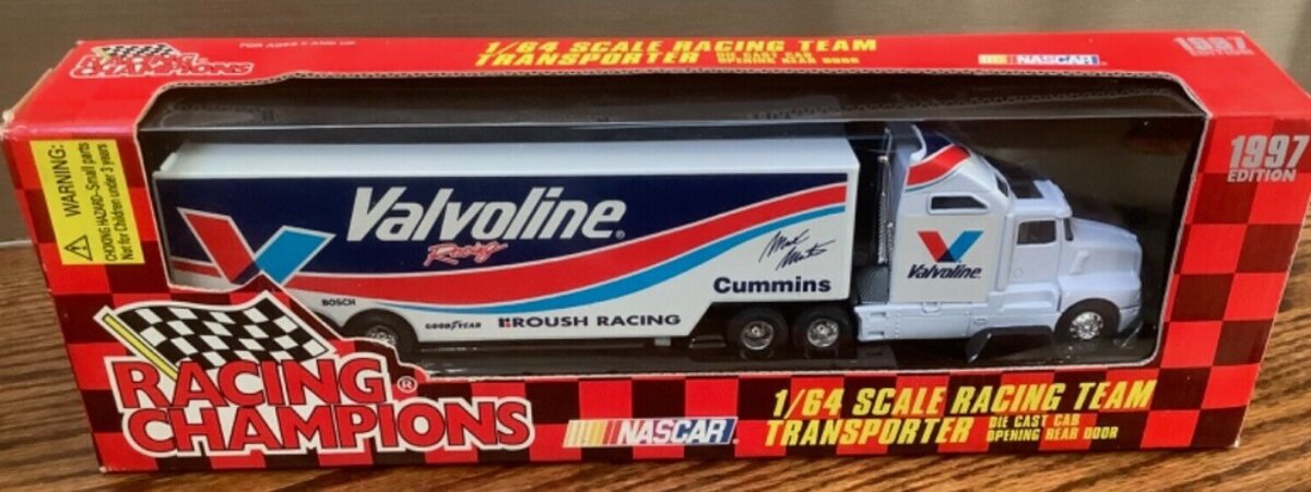 Racing Champions 03400 1:64 1997 Racing Team Transporter NASCAR Mark Martin
