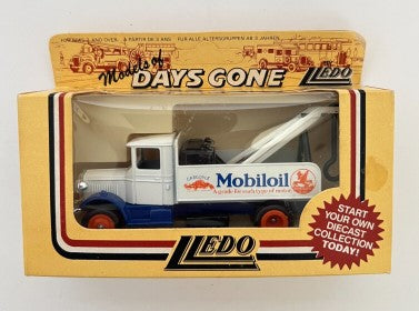 Lledo 27003 1:87 Die-Cast Mobiloil 1934 Mack Breakdown Tow Truck