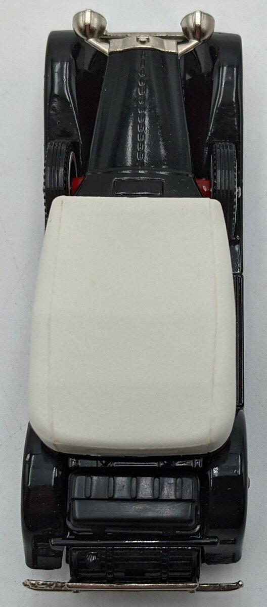 Matchbox Y-15 46:1 Models of Yesteryear Red & Black 1930 Packard Victoria
