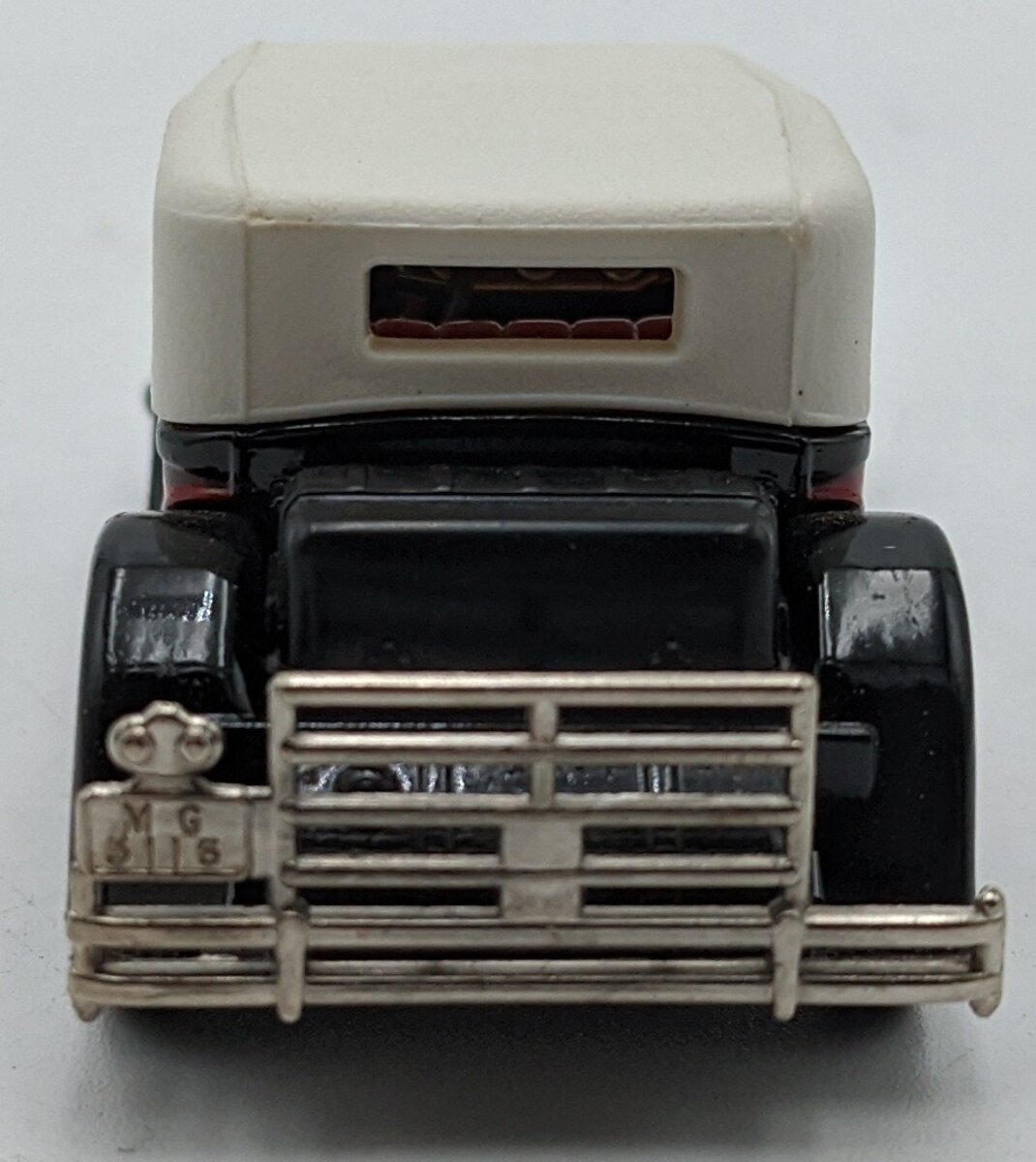 Matchbox Y-15 46:1 Models of Yesteryear Red & Black 1930 Packard Victoria