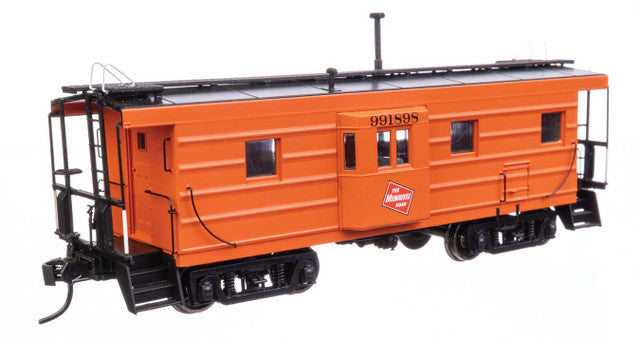 Walthers 920-103656 HO Milwaukee Road MILW Road Rib Sided Caboose #991898