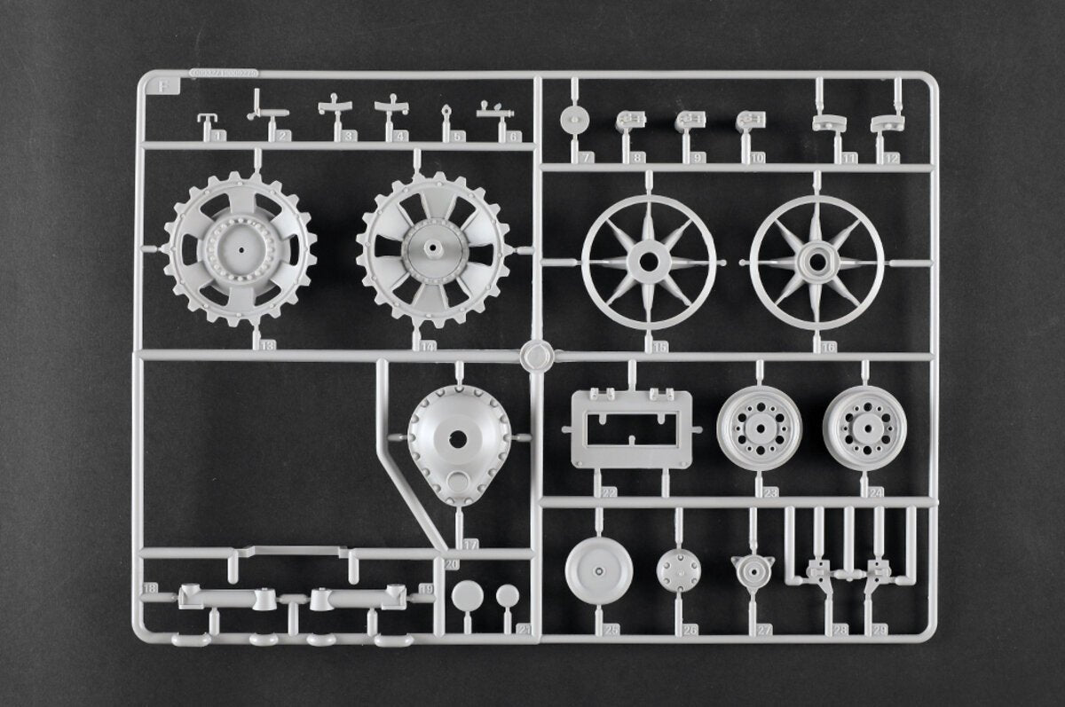 Trumpeter 00955 1:16 Scale Pz.Kpfw.III Ausf.J Tank Model Kit