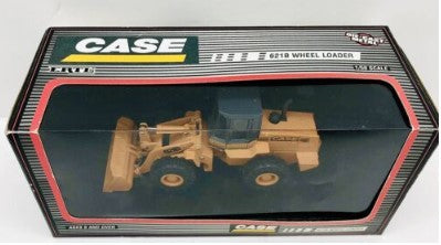 Ertl 4547 1:50 CASE 621B Wheel Loader NIB