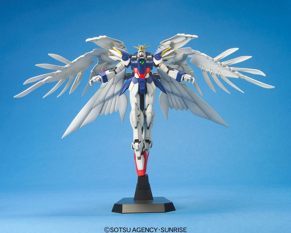 Bandai 5063541 1:100 MG XXXG-00W0 Wing Gundam Zero Plastic Model Kit
