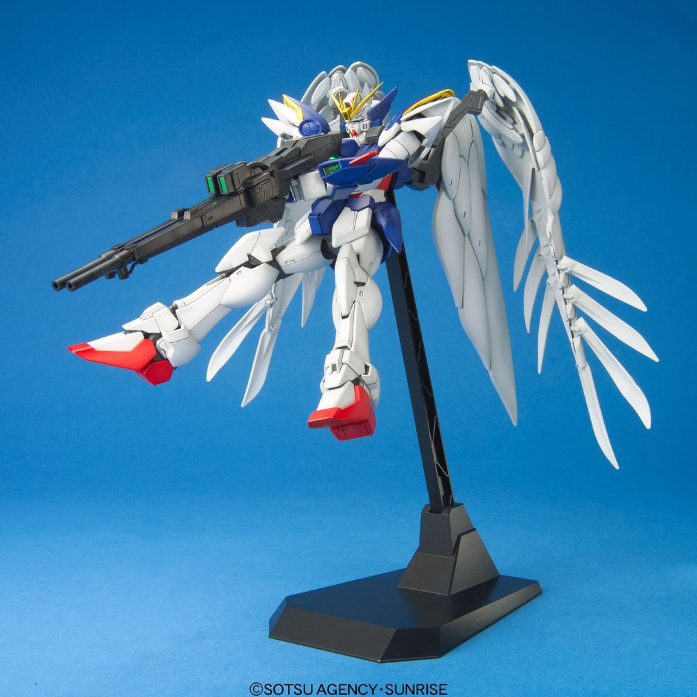 Bandai 5063541 1:100 MG XXXG-00W0 Wing Gundam Zero Plastic Model Kit