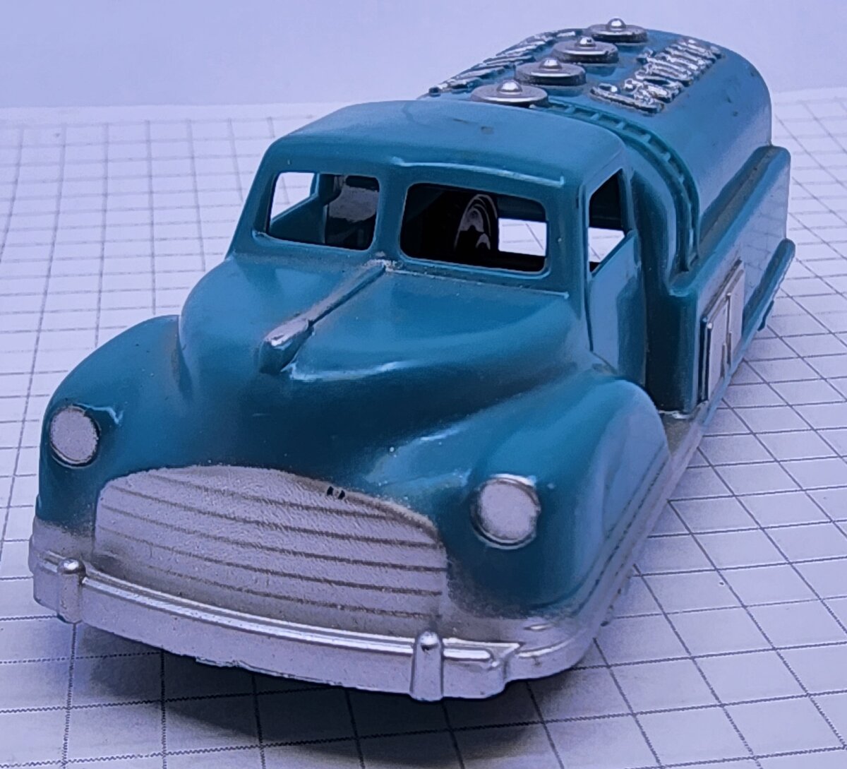 Renwal Products No. 94 O Gauge Blue Gasoline Truck