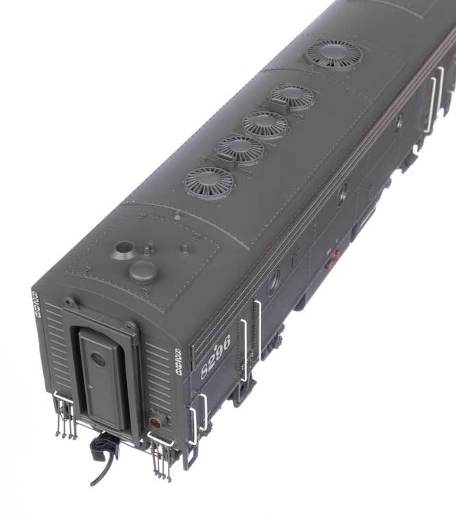 Walthers 920-42558 HO SP EMD FP7 & F7B Diesel Loco - Sound & DCC #6446 & 8296