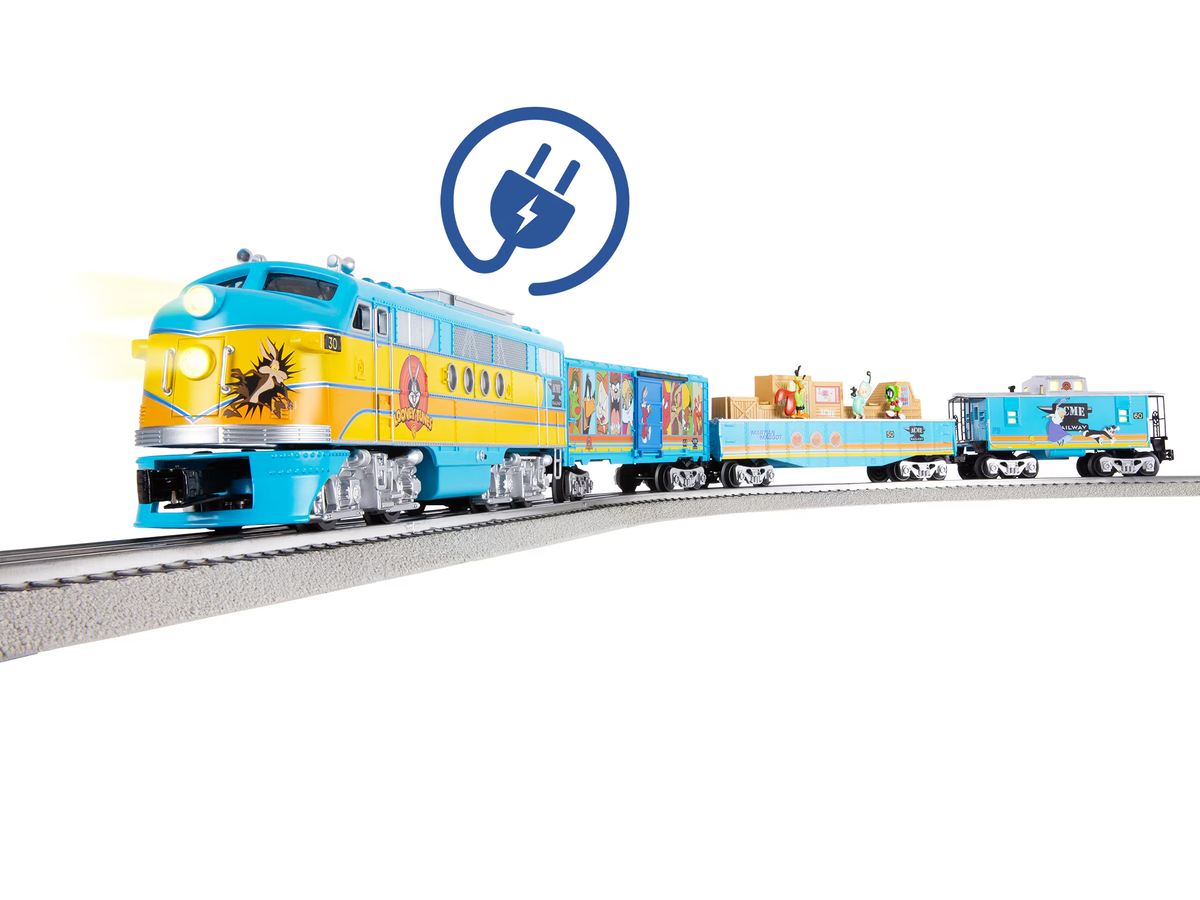 Lionel 2423010 Looney Tunes O Gauge LionChief Diesel Freight Starter Set with BT