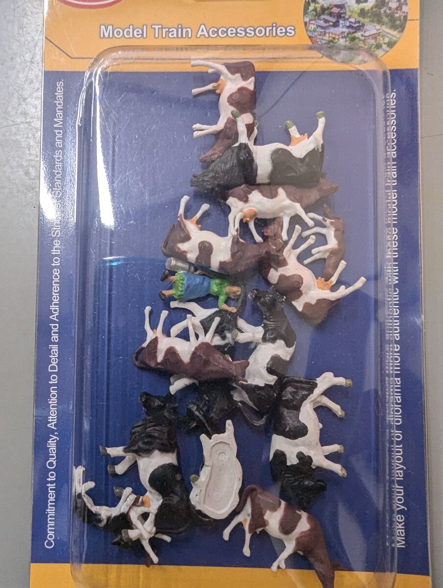 Evemodel HO Assortment of Brown/White & Black/White Cows w/Milk Maid Figures
