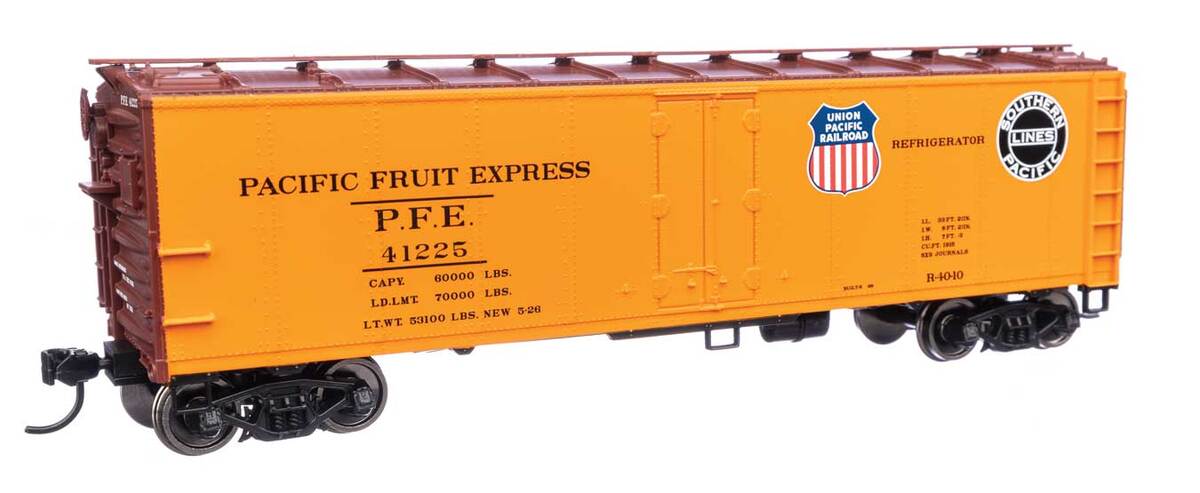Walthers 910-41417 HO PFE/UP 40' Steel RTR Reefer with Dreadnaught Ends #41225