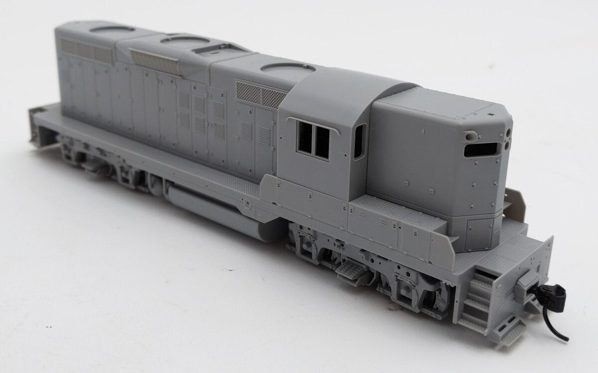 Walthers 920-42800 HO Undecorated EMD GP9 Phase III Diesel with Sound & DCC