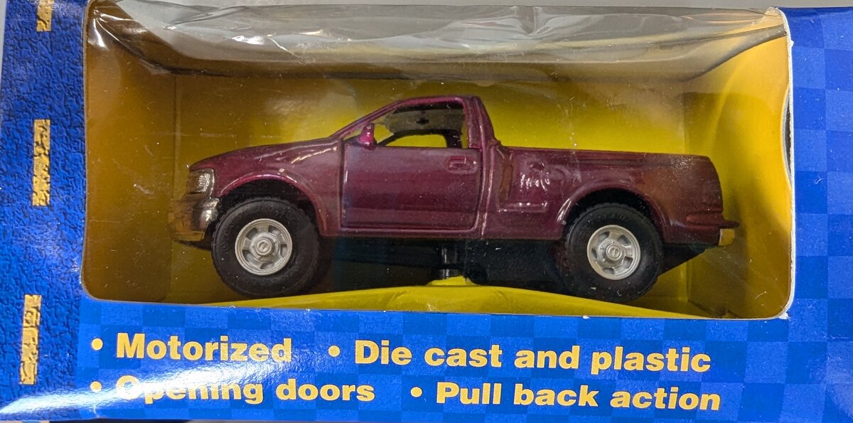 Maisto 21094 1:43 Diecast Road & Track Power Racer Burgundy Ford Pickup Truck