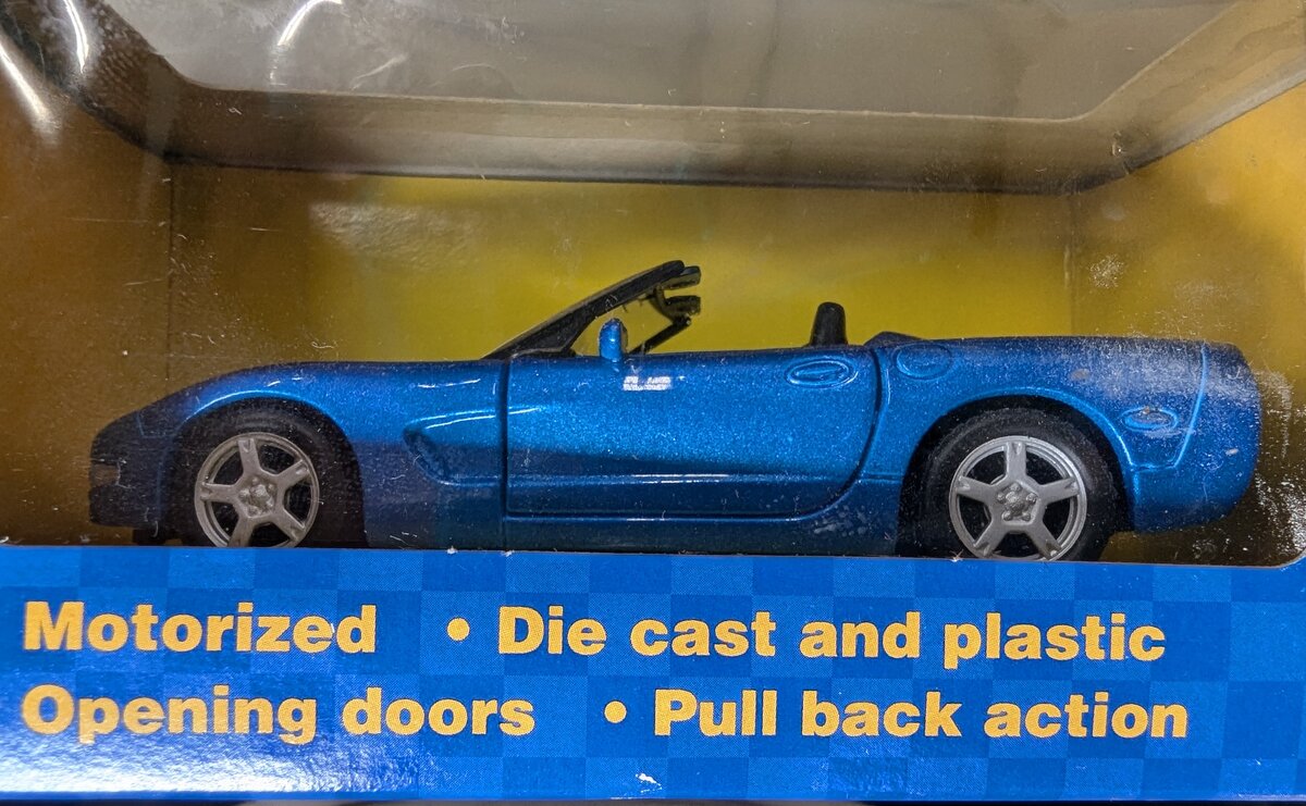 Maisto 21094 Diecast Road & Track Power Racer Blue w/White Stripes Corvette