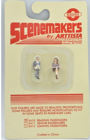 Arttista 0410 O Gauge Scencemakers Reading Passengers (Set of 2)