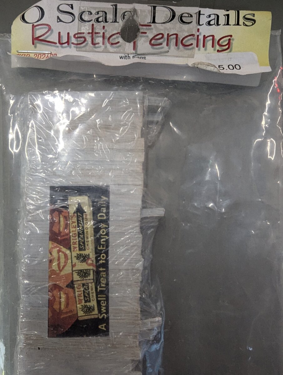 Model Tech Studios DD-2024PS O Scale Rustic Fencing w/Advertisements