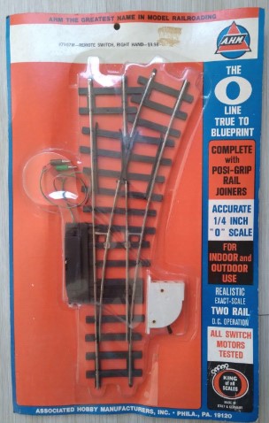 AHM 7907M O Scale Remote Switch, Right Hand