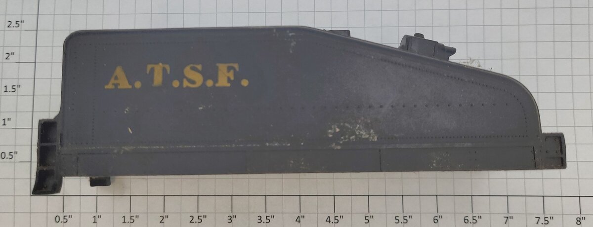 Lionel 8300T-15 A.T.S.F. Tender Shell with Backup Lantern