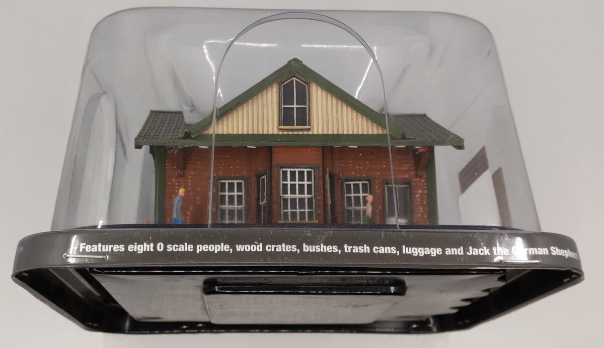 Menards 279-5041 HO Gauge Menardsville Illuminated Train Station