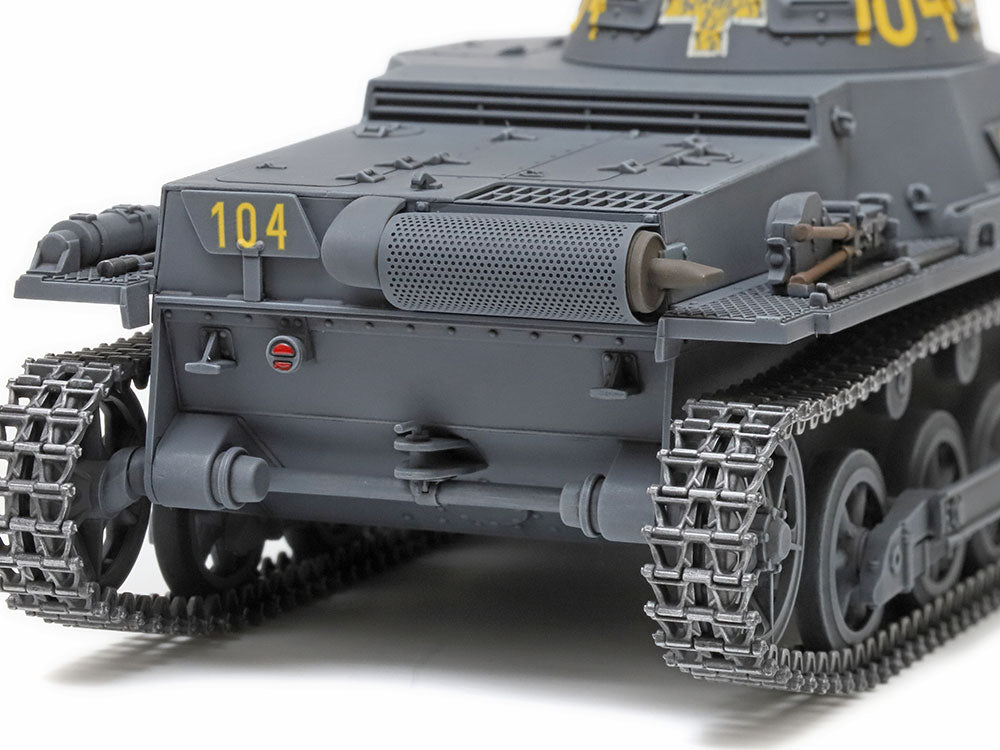 Tamiya 35388 1:35 Panzerkampfwagen I Ausf.B (Sd.Kfz.101) Tank Plastic Model Kit