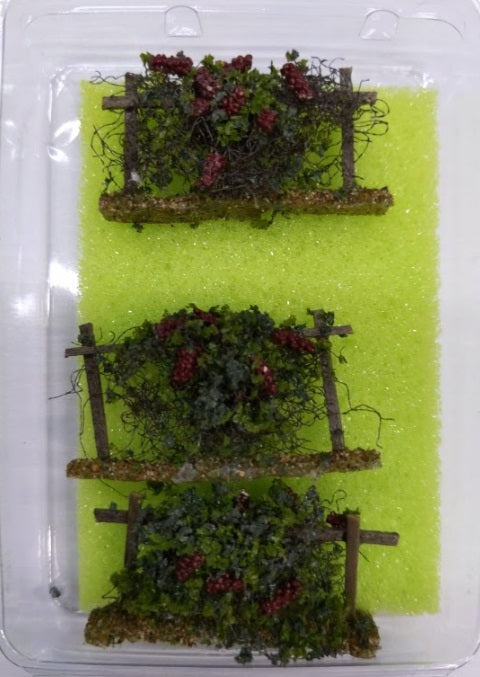 Creative Accents CA1110 HO Scale Grape Vineyard (Set of 3)