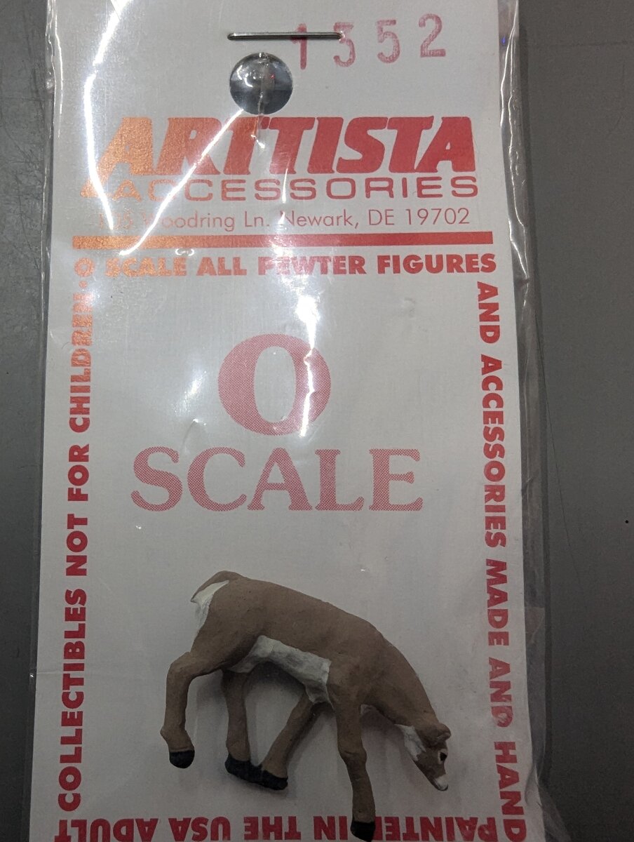 Arttista 1552 O Scale Bowing Head Deer Figure