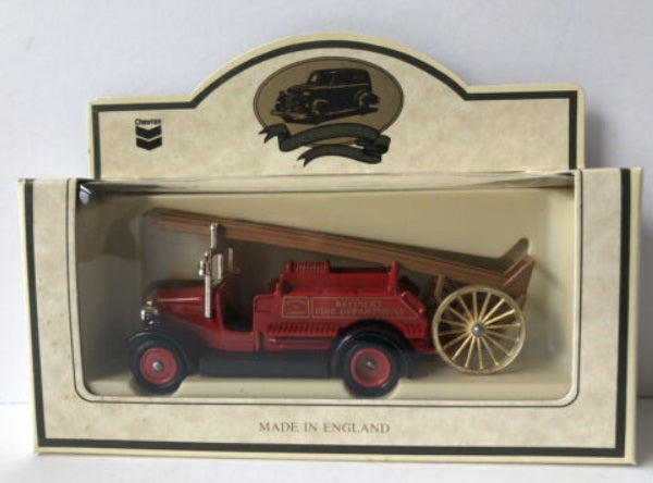 Lledo 1934 1:24 Days Gone Refinery Dennis Fire Department Standard Oil Company