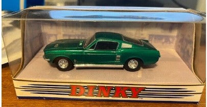 Matchbox DY-16 1:43 Die Cast Dinky Collection Green 1967 Ford Mustang Fast Back