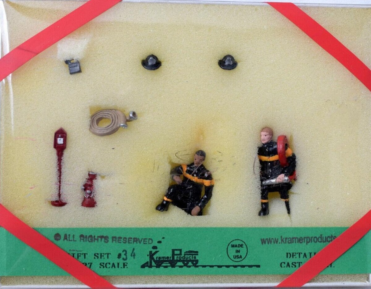 Kramer 34 O/O27 2-Fireman Figures W/Equipment Detailed Cast Metal
