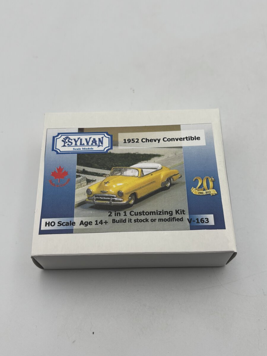 Sylvan Scale Models V-163 HO 1952 Chevrolet Convertible Resin Kit