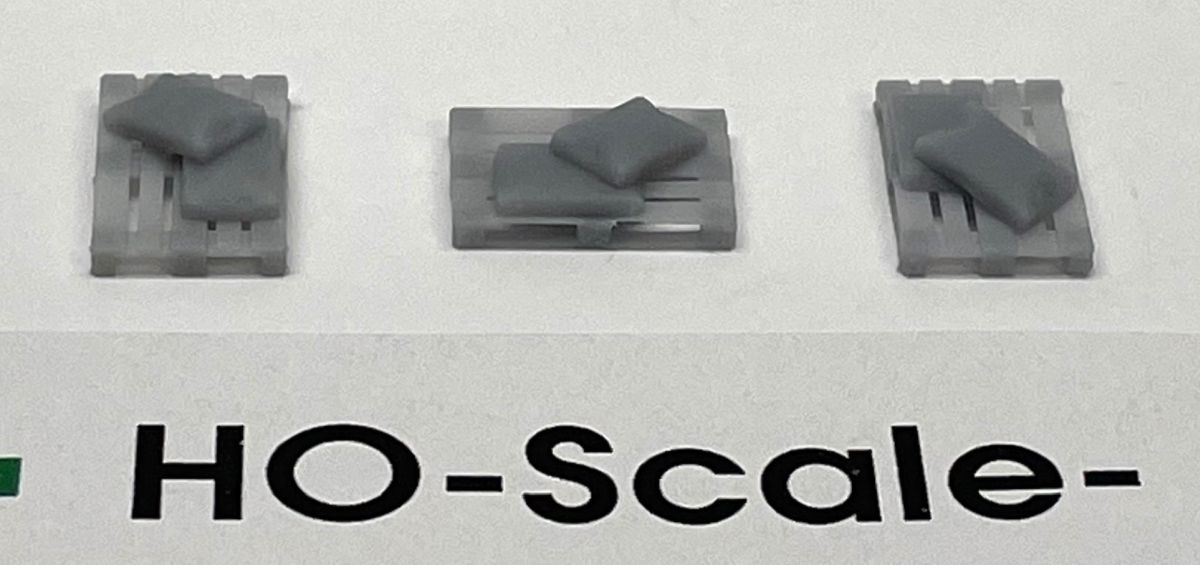 Phoenix Precision Models 31601 HO Partial Sacks on a Pallet (Pack of 3)