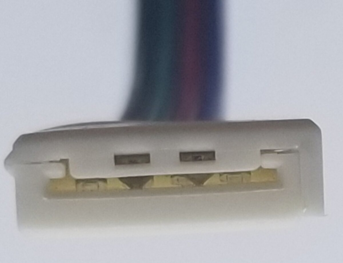 Micro-Mark 85560 4-Conductor Blue, Red, Green, Black Flat Cable with Connector