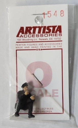 Arttista 1548 O Policeman Kneeling Taking Notes Pewter Figure Hand Painted