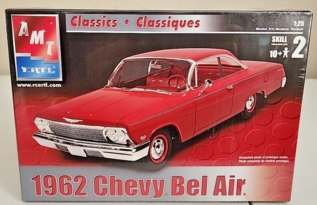 AMT 31926 Ertl 1:25 Classics 1962 Chevy Bel Air Plastic Model Kit